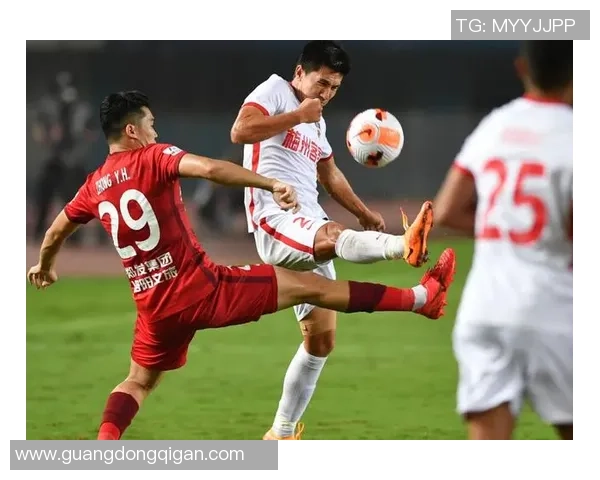 重庆足球队在选拔赛中以50分稳居积分榜首位展现强劲实力